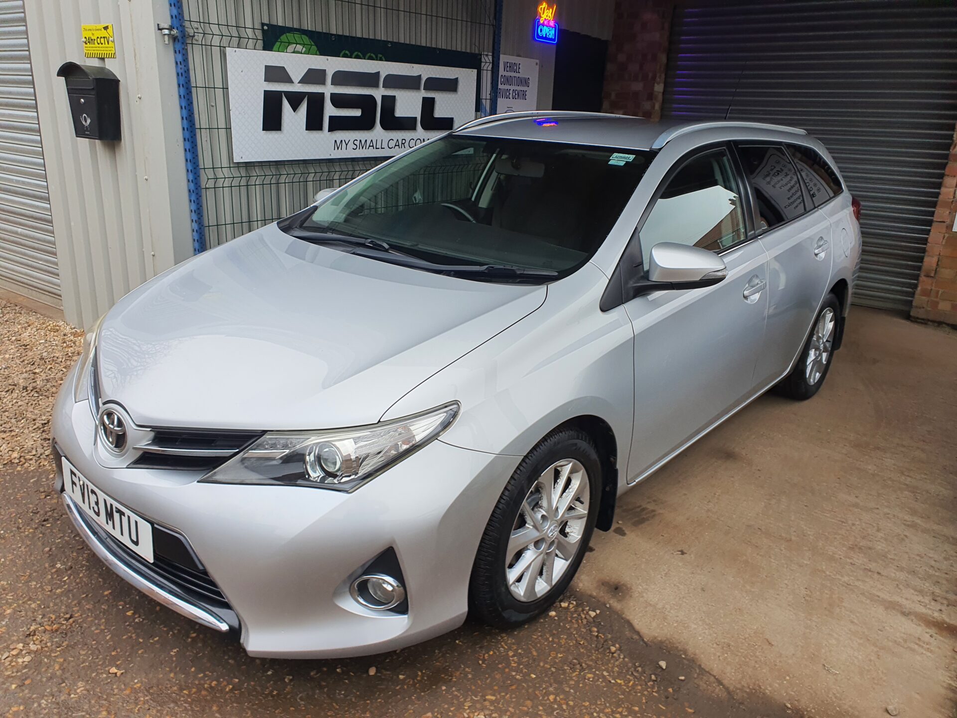 2013 TOYOTA AURIS ICON D4-D - Image 3
