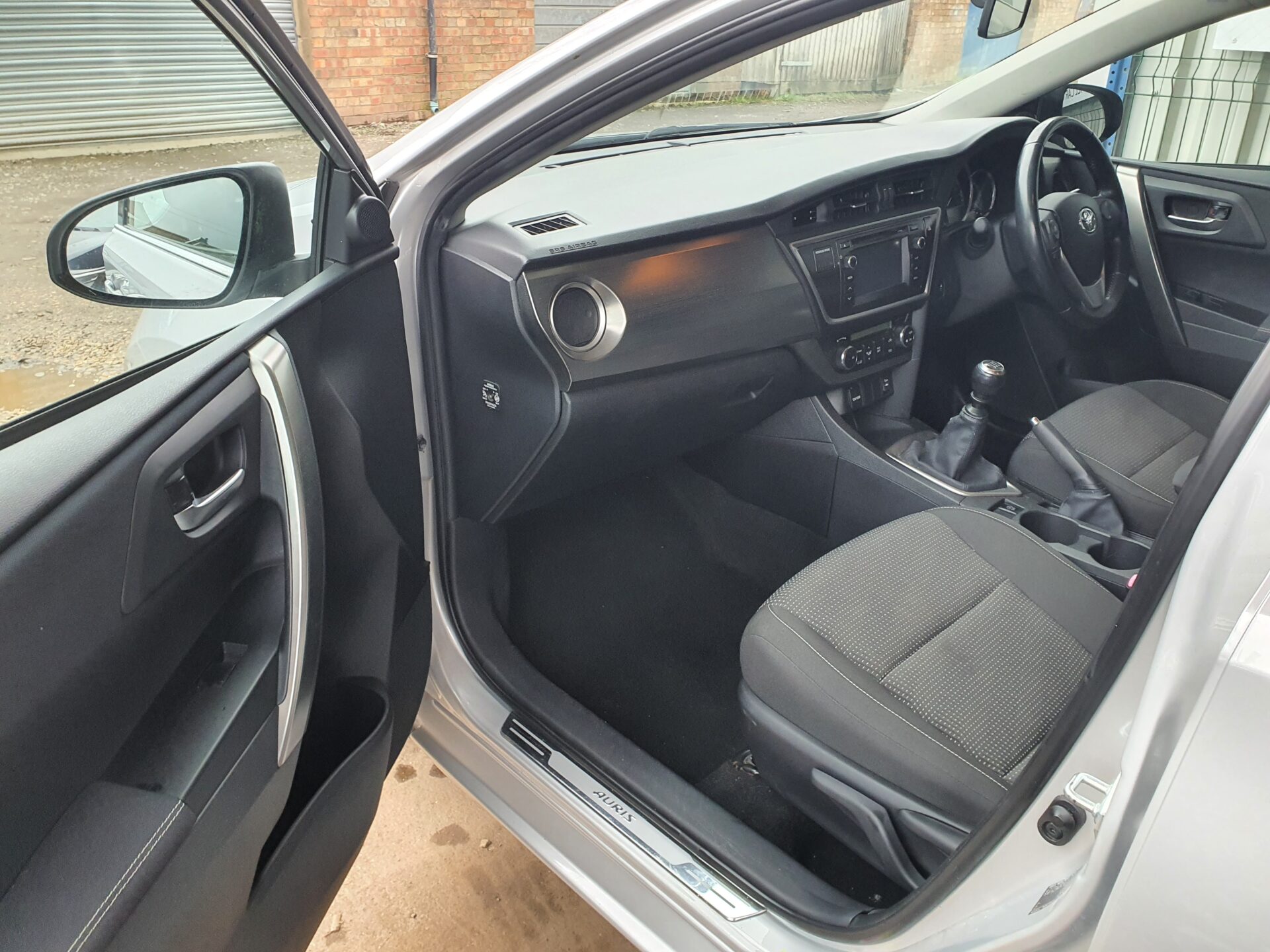 2013 TOYOTA AURIS ICON D4-D - Image 13